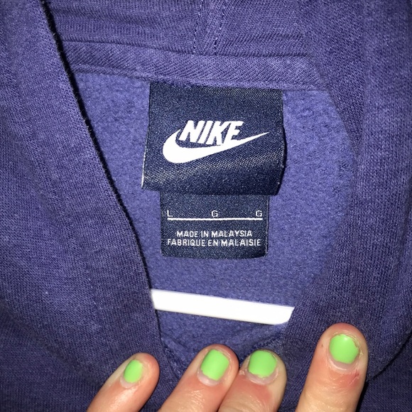 Purple NIKE hoodie - Picture 2 of 3
